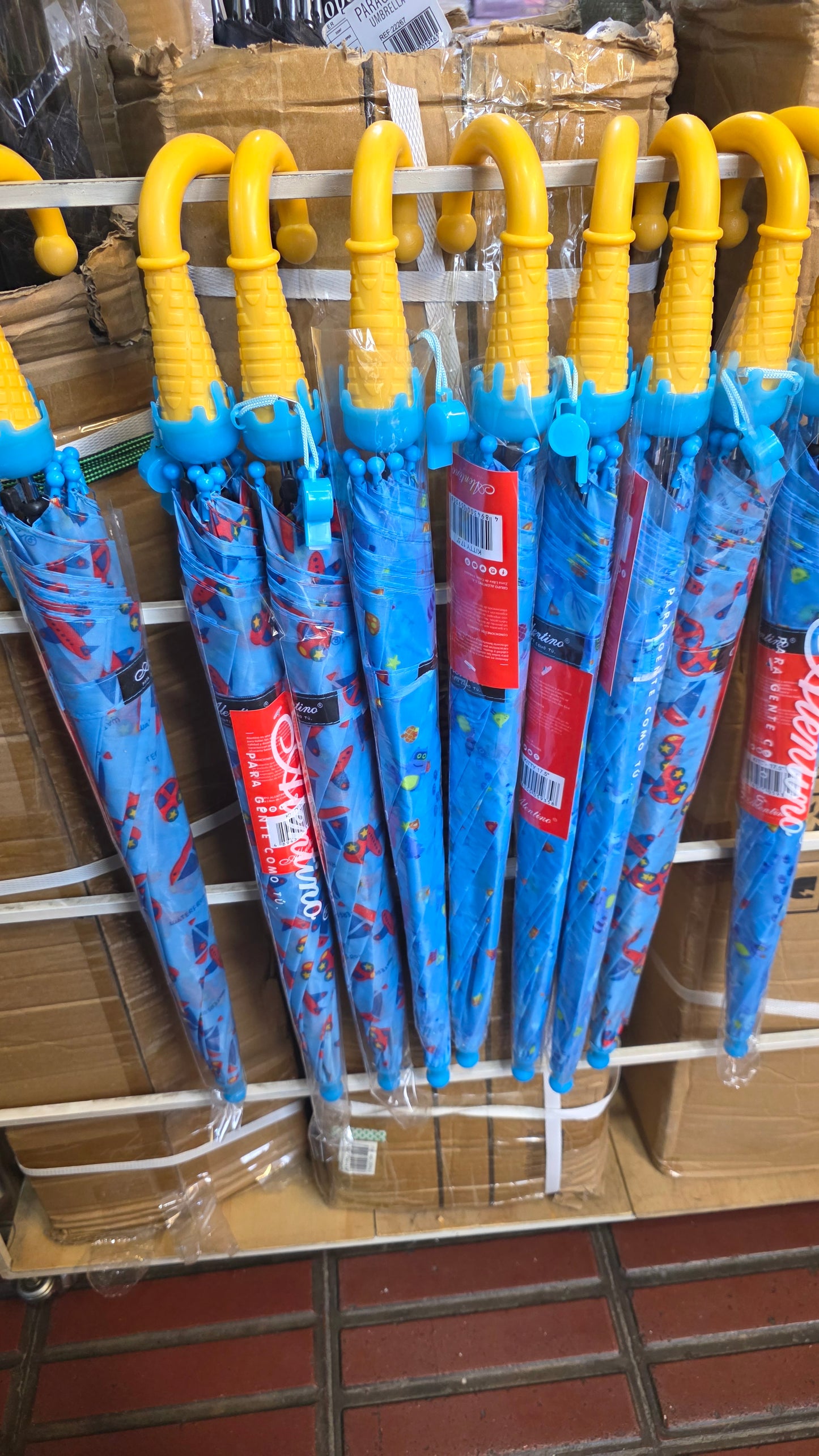 Sombrilla para niños con pitó